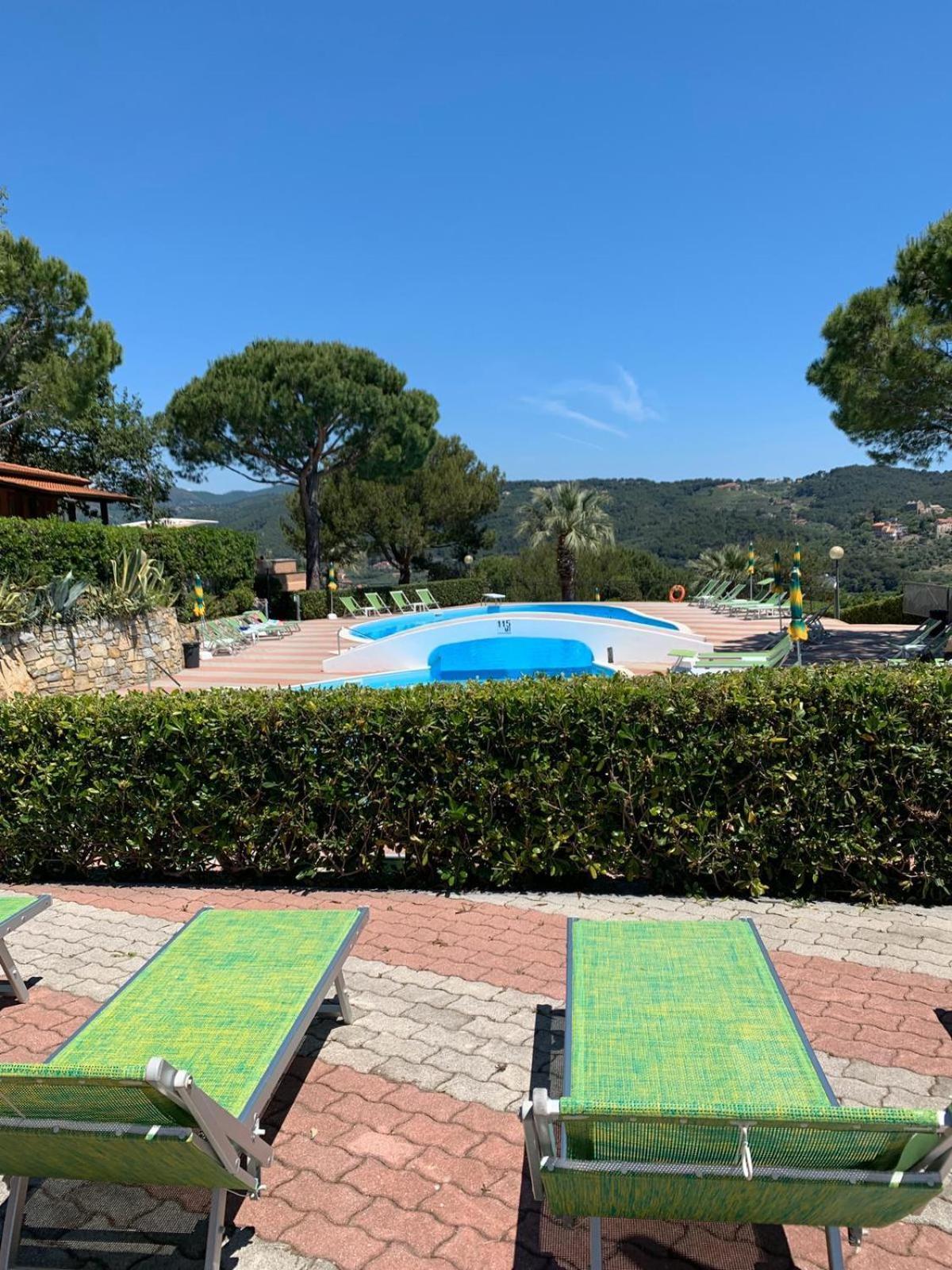 Hotel Villino Garden & Pool à Marina dʼMarina dʼAndora Extérieur photo